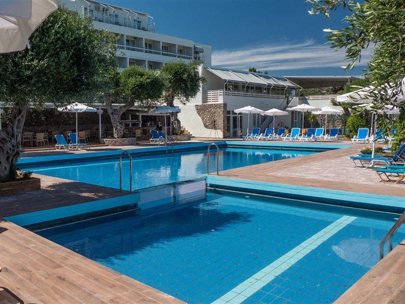 Alexandros Hotel Перама Екстериор снимка