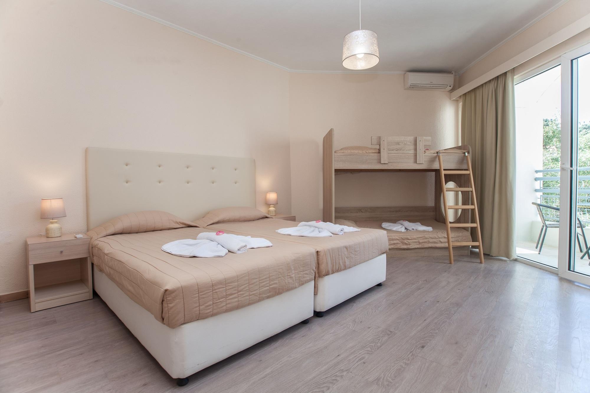 Alexandros Hotel Перама Екстериор снимка