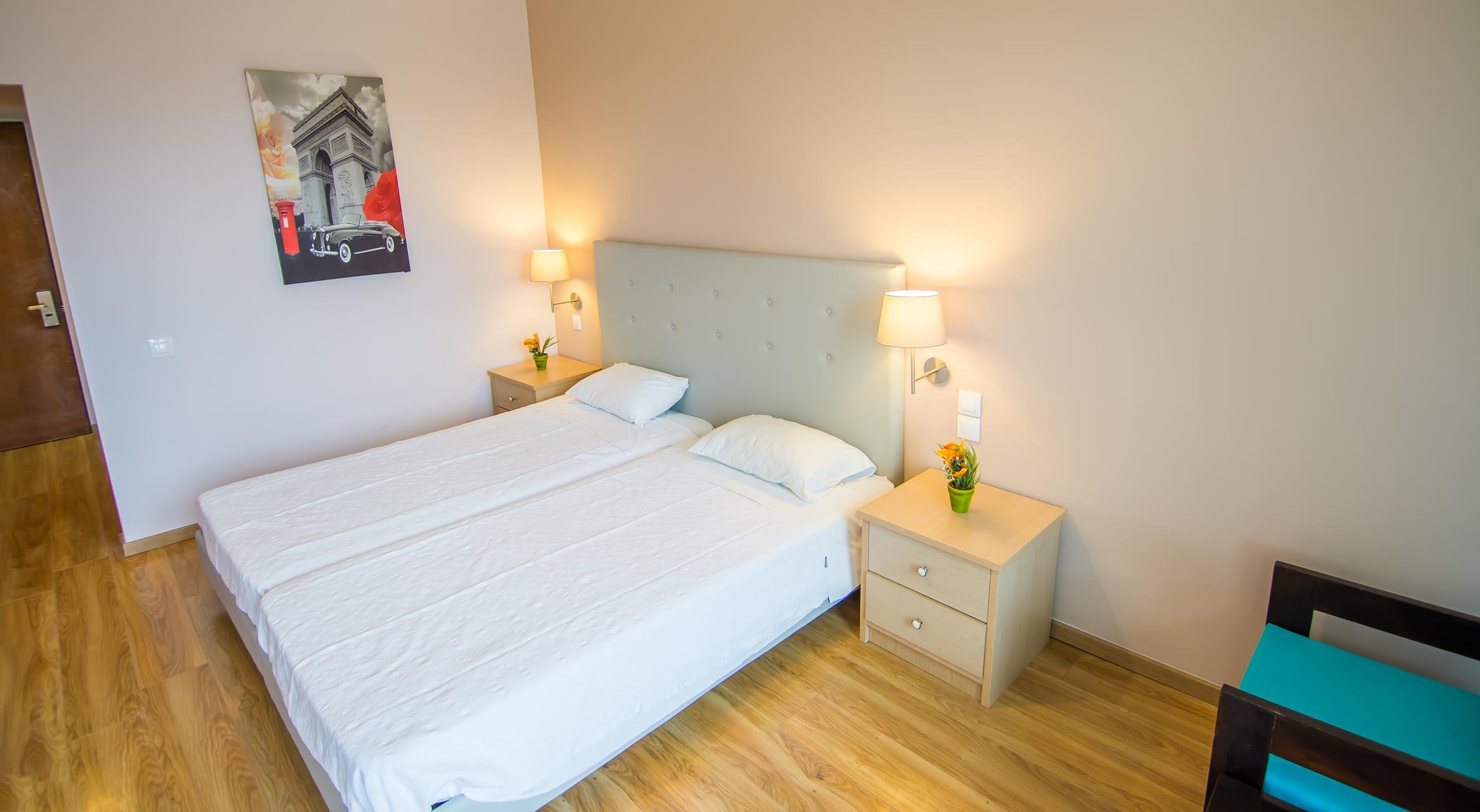 Alexandros Hotel Перама Екстериор снимка