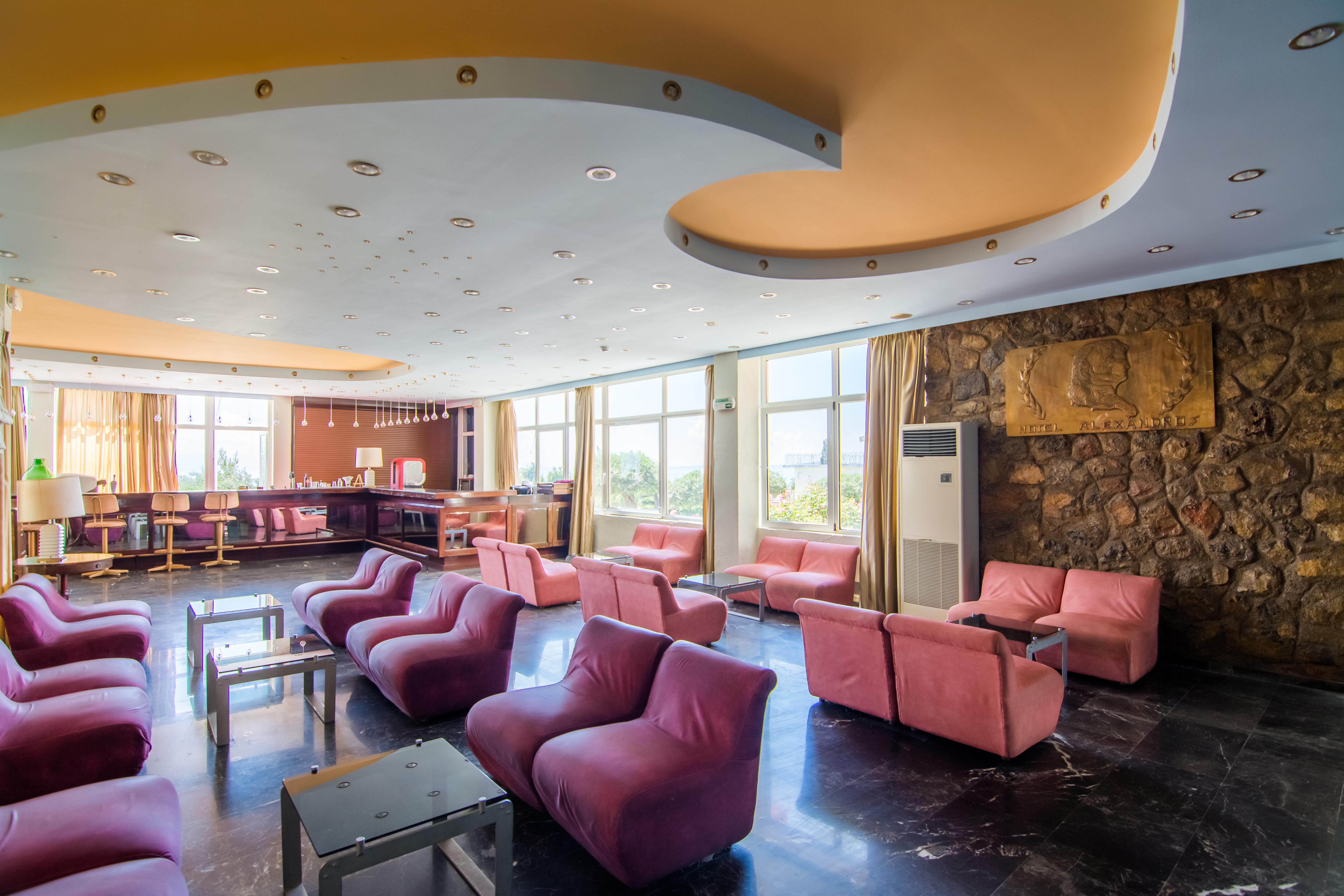 Alexandros Hotel Перама Екстериор снимка
