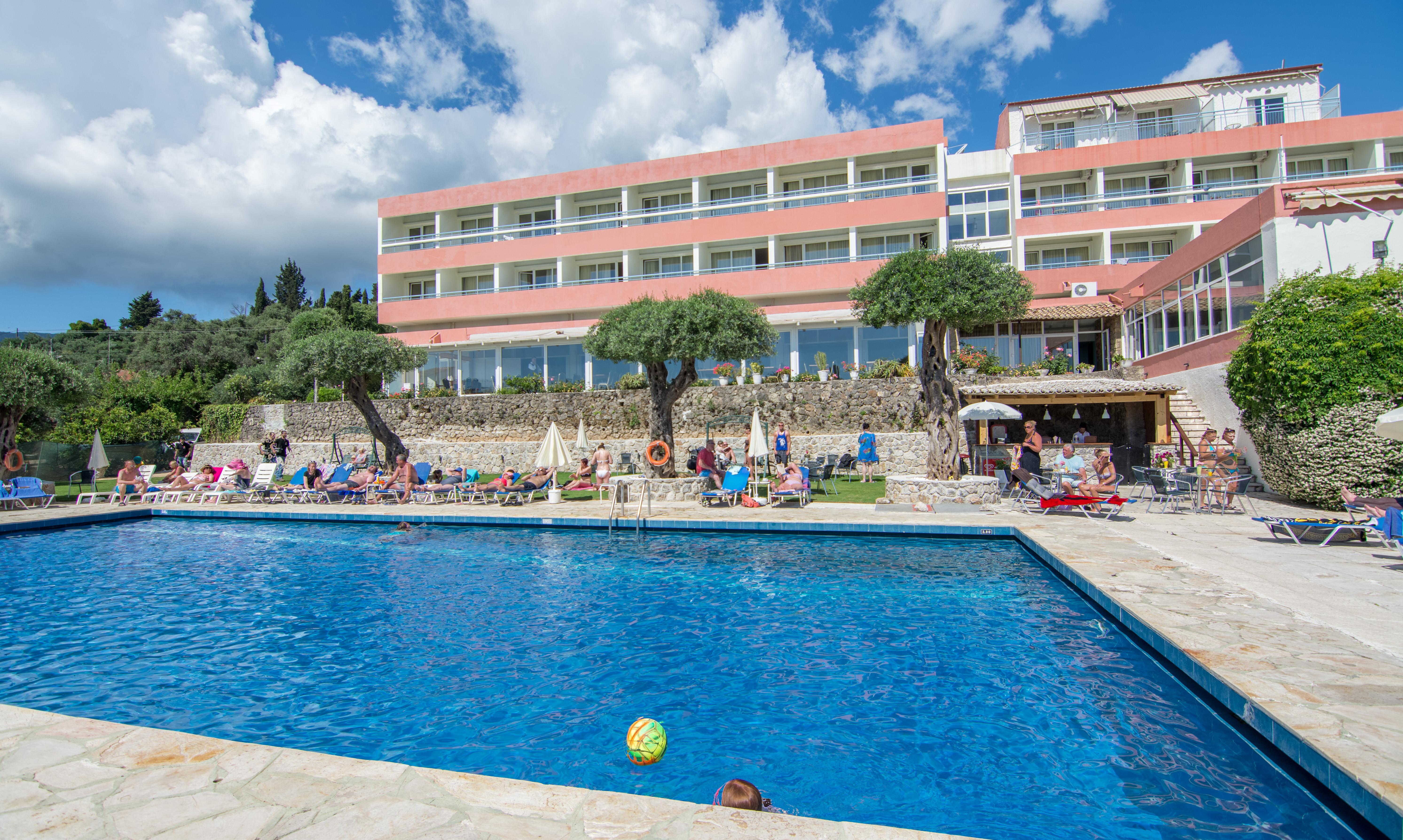 Alexandros Hotel Перама Екстериор снимка