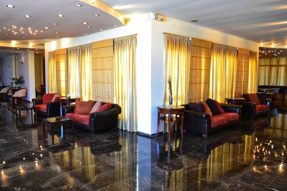 Alexandros Hotel Перама Екстериор снимка